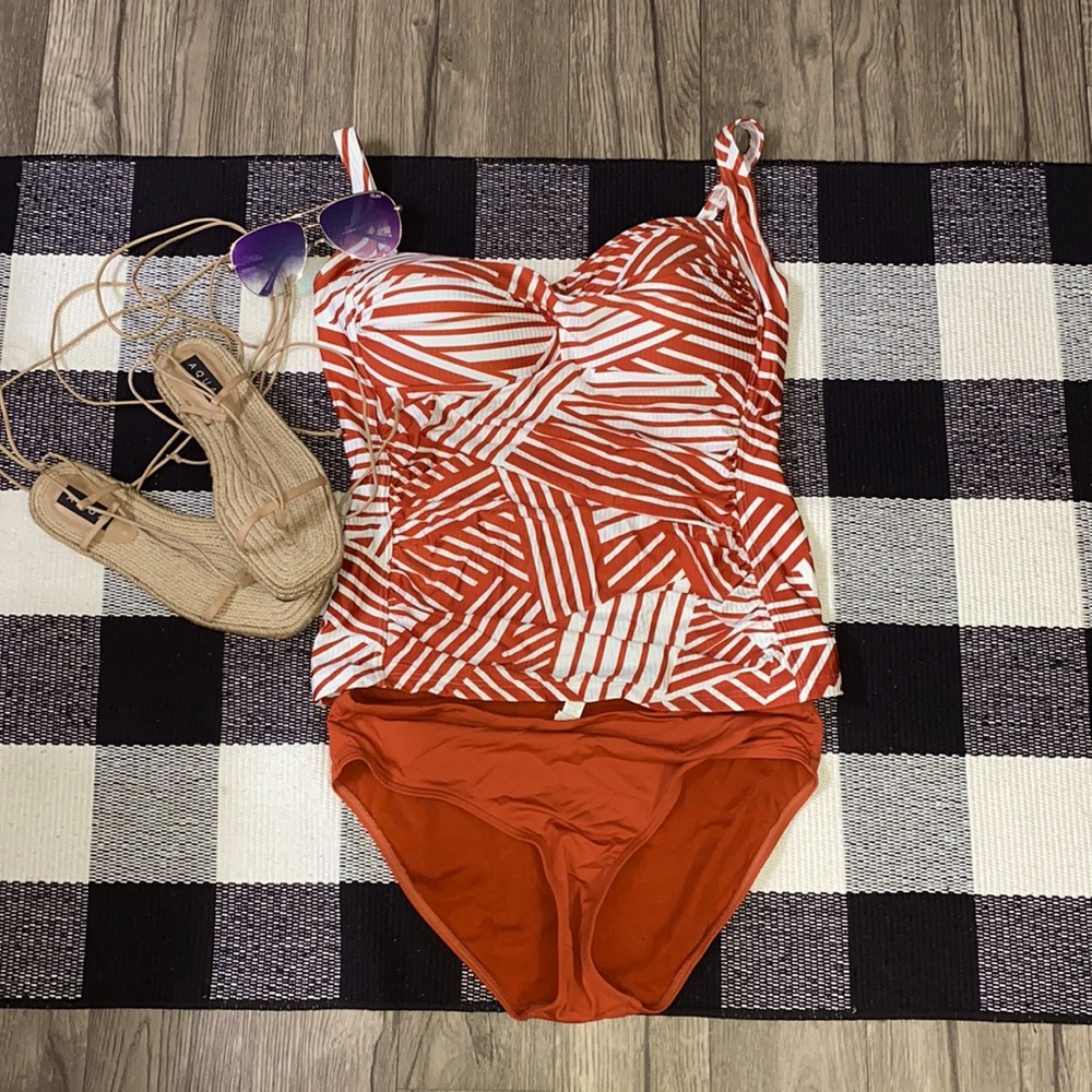Cute tankini swimsuit by Sea Level.